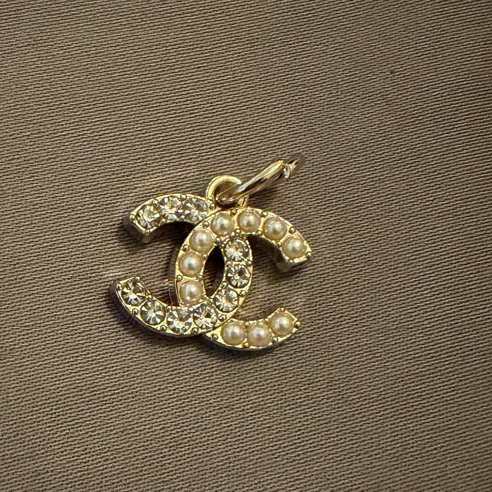 Chanel Zipper Pull
